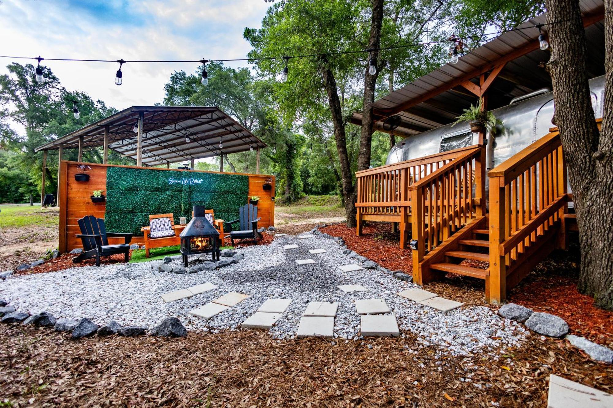 Serene Life Retreat Chipley Exterior photo